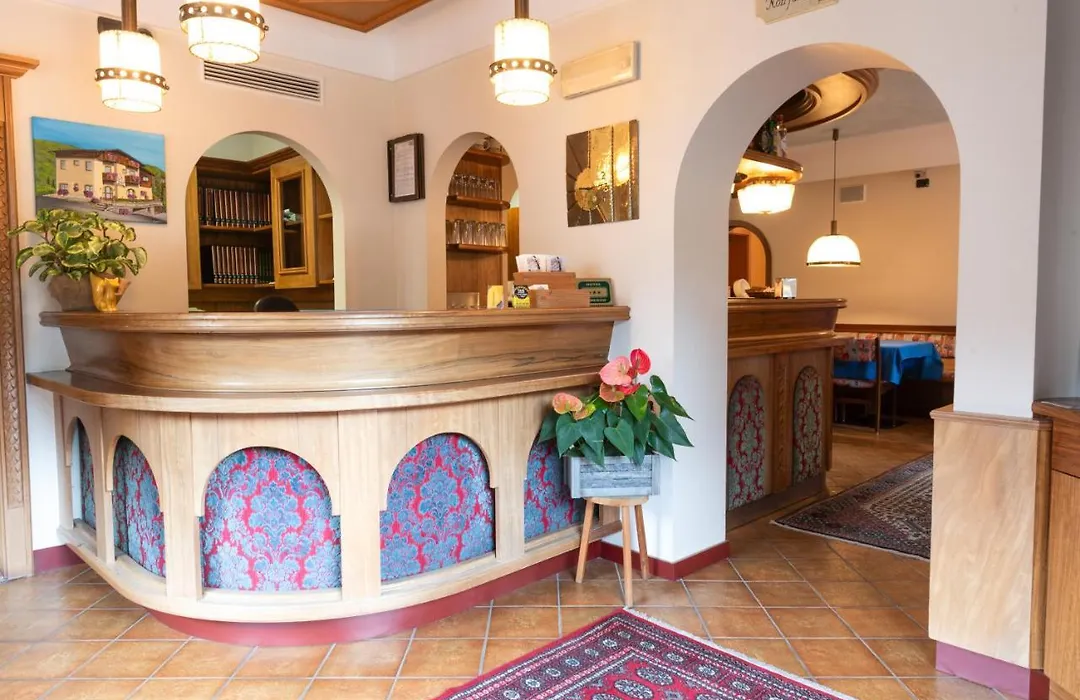 Hotel Garni Rin Da Rin-1